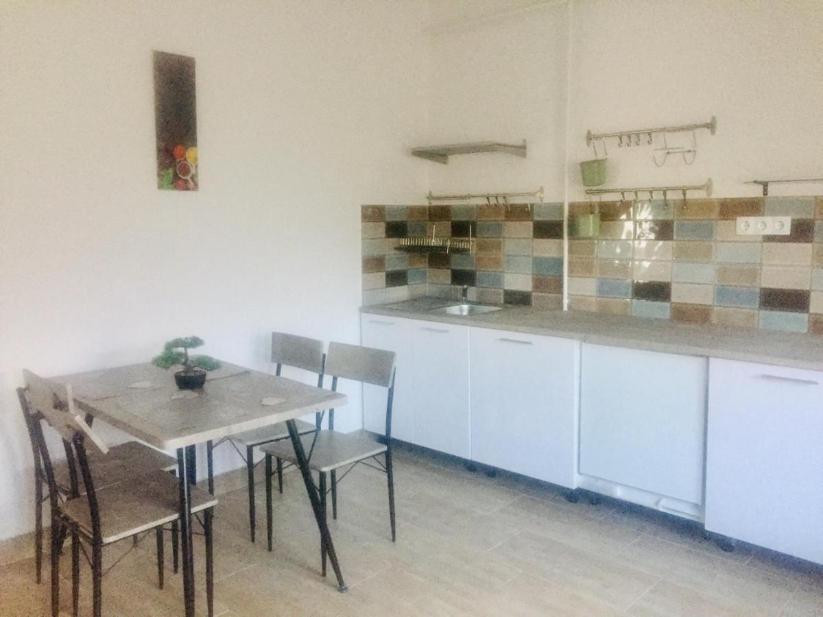 Lelle-Kert Apartman 02 Apartman Balatonlelle Kültér fotó